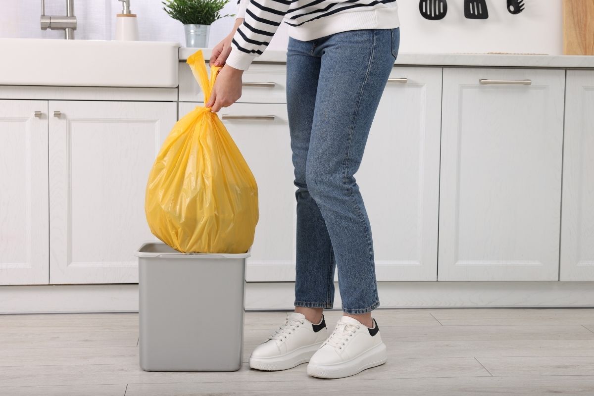 G&uuml;nl&uuml;k &Ccedil;&ouml;p Alımı Hizmeti